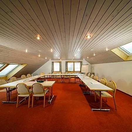 Und Restaurant Chaeseren فندق